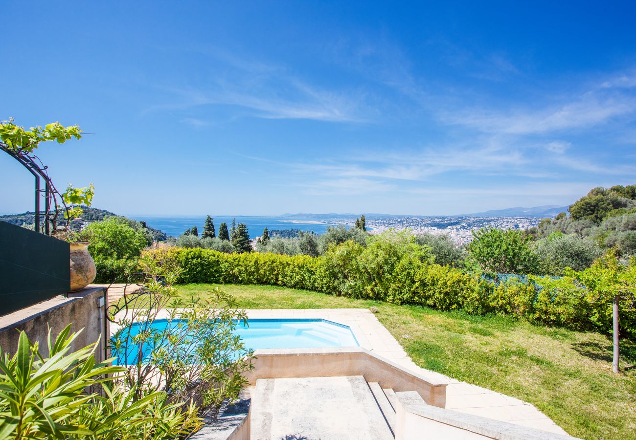 Villa in Nice - VINAIGRIER HILLS, Large Villa with terrace, swimming pool and a beautiful sea view by RIVIERA HOLIDAY HOMES