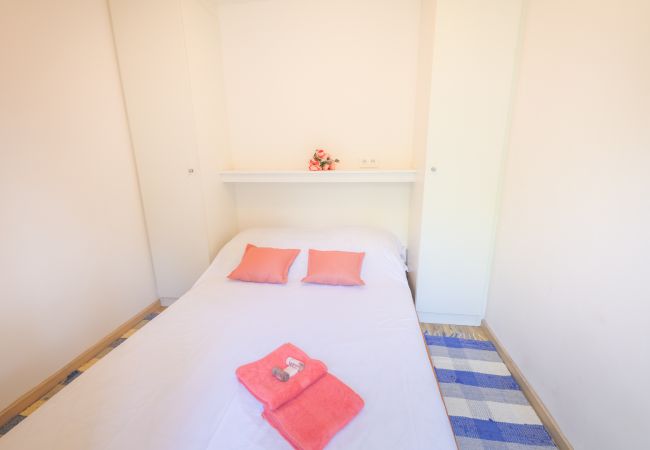 Villa in Juan-les-Pins - VILLA LES ONDES, Charmente Villa, terrace, garden with swimming pool by RIVIERA HOLIDAY HOMES Villa in Juan-les-Pins - VILLA LES ONDES, Charmente Villa, terrace, garden with swimming pool by RIVIERA HOLIDAY HOMES