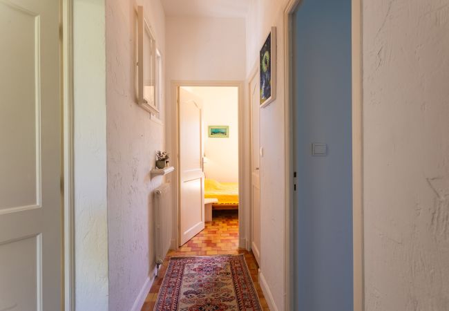 Villa in Juan-les-Pins - VILLA LES ONDES, Charmente Villa, terrace, garden with swimming pool by RIVIERA HOLIDAY HOMES Villa in Juan-les-Pins - VILLA LES ONDES, Charmente Villa, terrace, garden with swimming pool by RIVIERA HOLIDAY HOMES