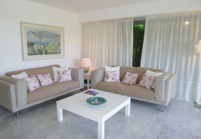 Apartment in Villefranche-sur-Mer - JARDIN FIGUIERS, LARGE TERRACE, SEA VIEW, POOL by RIVIERA HOLIDAY HOMES Apartment in Villefranche-sur-Mer - JARDIN FIGUIERS, LARGE TERRACE, SEA VIEW, POOL by RIVIERA HOLIDAY HOMES