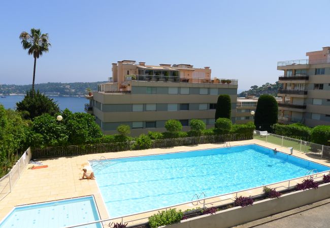 Apartment in Villefranche-sur-Mer - JARDIN FIGUIERS, LARGE TERRACE, SEA VIEW, POOL by RIVIERA HOLIDAY HOMES Apartment in Villefranche-sur-Mer - JARDIN FIGUIERS, LARGE TERRACE, SEA VIEW, POOL by RIVIERA HOLIDAY HOMES