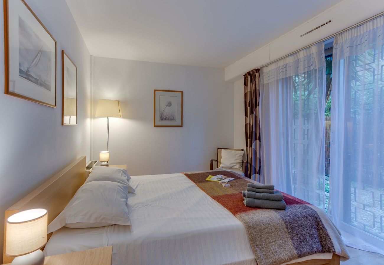 Apartment in Villefranche-sur-Mer - JARDIN FIGUIERS, LARGE TERRACE, SEA VIEW, POOL by RIVIERA HOLIDAY HOMES