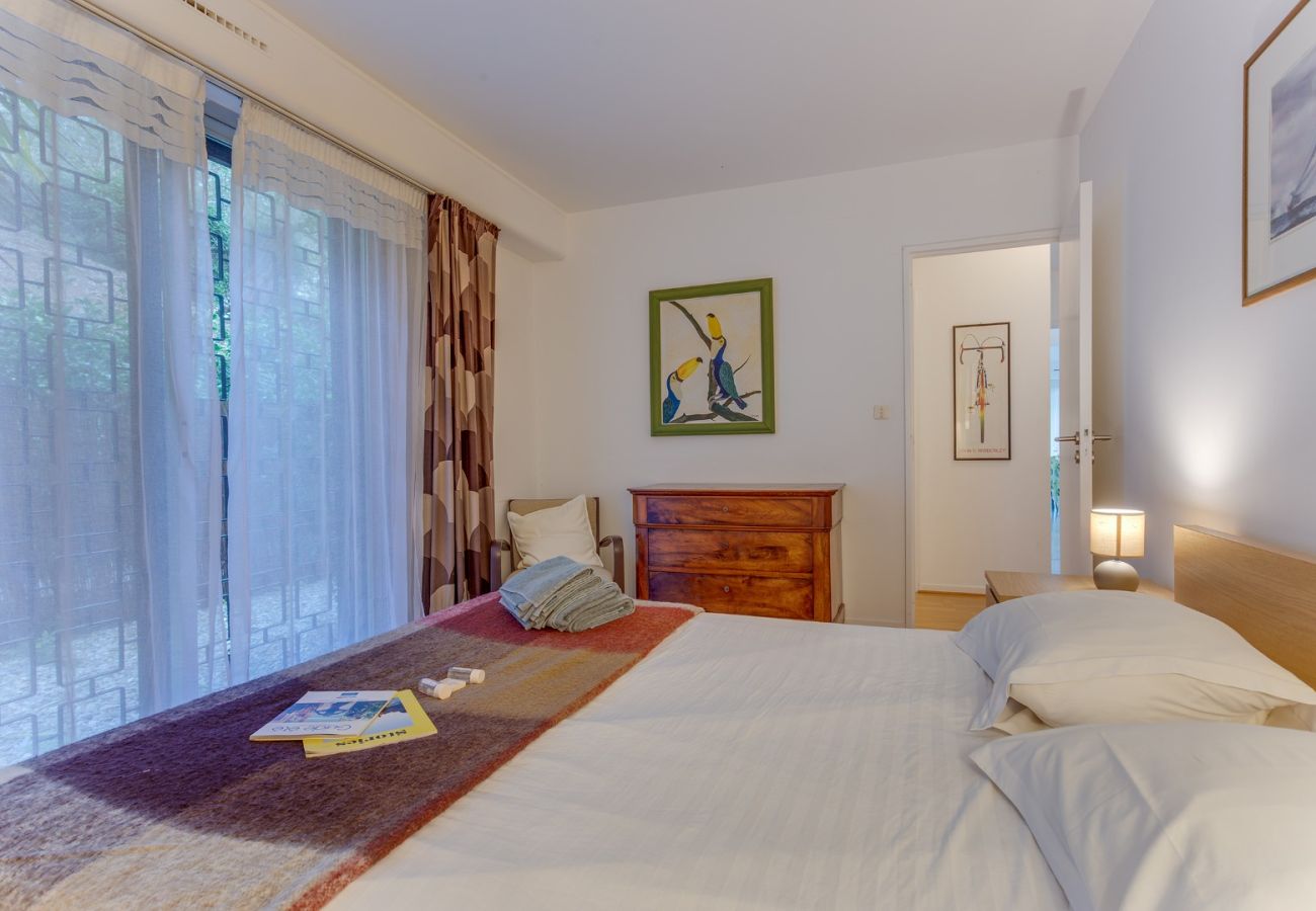 Apartment in Villefranche-sur-Mer - JARDIN FIGUIERS, LARGE TERRACE, SEA VIEW, POOL by RIVIERA HOLIDAY HOMES