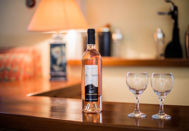 Villa in Tourrette-Levens - LA ROHIERE, Magnificent Villa with Pool by RIVIERA HOLIDAY HOMES Villa in Tourrette-Levens - LA ROHIERE, Magnificent Villa with Pool by RIVIERA HOLIDAY HOMES