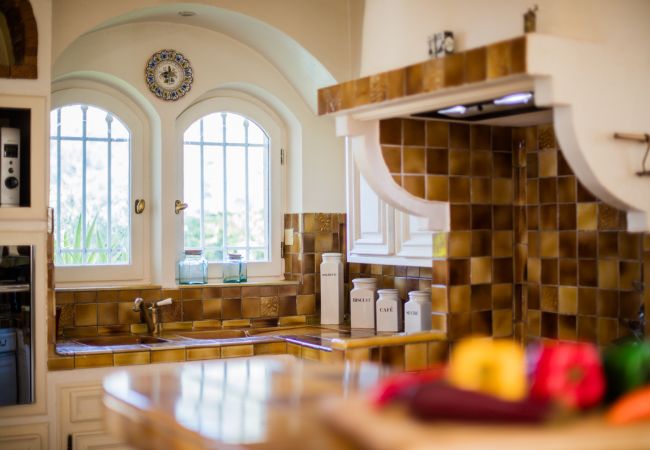 Villa in Tourrette-Levens - LA ROHIERE, Magnificent Villa with Pool by RIVIERA HOLIDAY HOMES Villa in Tourrette-Levens - LA ROHIERE, Magnificent Villa with Pool by RIVIERA HOLIDAY HOMES