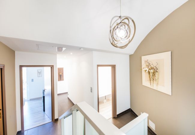 Villa in Nice - LA CORNICHE D'ARGENT, Garden with Pool by RIVIERA HOLIDAY HOMES Villa in Nice - LA CORNICHE D'ARGENT, Garden with Pool by RIVIERA HOLIDAY HOMES