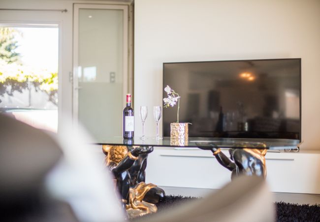 Villa in Nice - LA CORNICHE D'ARGENT, Garden with Pool by RIVIERA HOLIDAY HOMES Villa in Nice - LA CORNICHE D'ARGENT, Garden with Pool by RIVIERA HOLIDAY HOMES