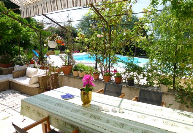 Villa in Vence - LA VENCIANNE II Large Villa with garden, swimming pool by RIVIERA HOLIDAY HOMES Villa in Vence - LA VENCIANNE II Large Villa with garden, swimming pool by RIVIERA HOLIDAY HOMES