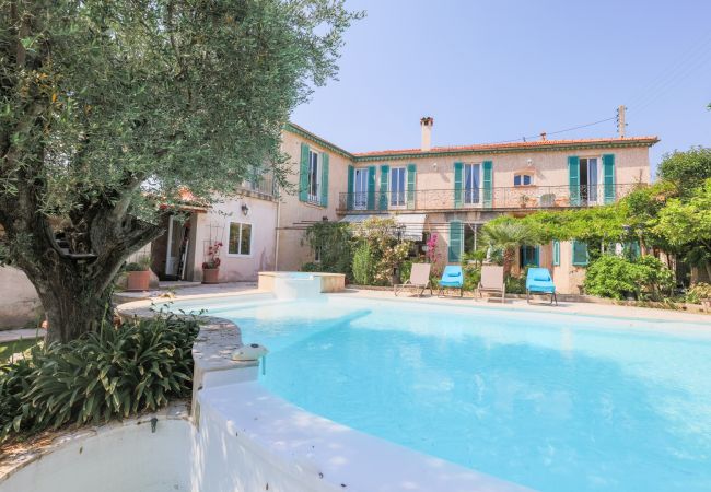 Villa in Vence - LA VENCIANNE II Large Villa with garden, swimming pool by RIVIERA HOLIDAY HOMES Villa in Vence - LA VENCIANNE II Large Villa with garden, swimming pool by RIVIERA HOLIDAY HOMES