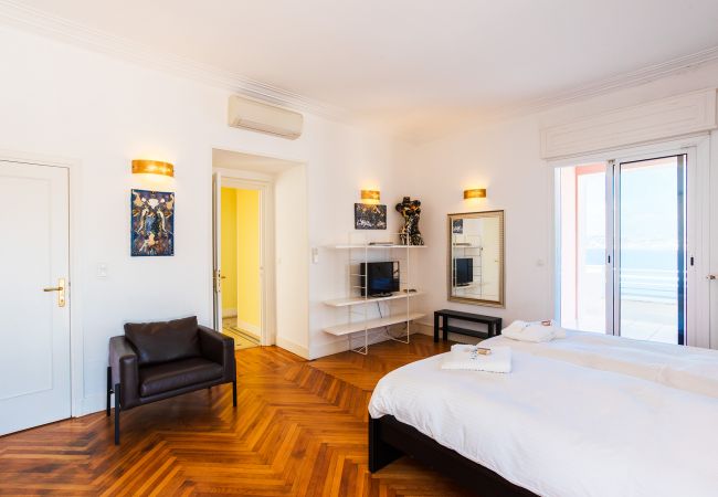 Villa in Nice - LE CAP DE NICE, Luxury VILLA APARTMENT with terrace, sea view BY RIVIERA HOLIDAY HOMES Villa in Nice - LE CAP DE NICE, Luxury VILLA APARTMENT with terrace, sea view BY RIVIERA HOLIDAY HOMES