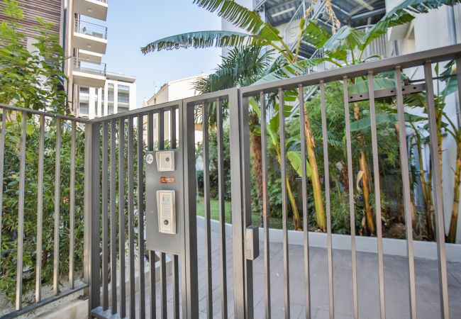 Apartment in Nice - VICTOR HUGO, Very nice apartment with terrace by RIVIERA HOLIDAY HOMES Apartment in Nice - VICTOR HUGO, Very nice apartment with terrace by RIVIERA HOLIDAY HOMES