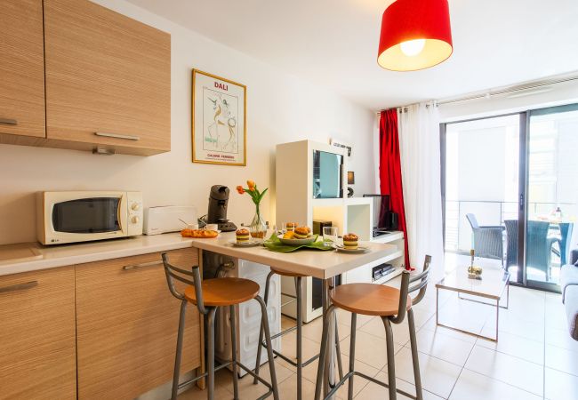 Apartment in Nice - VICTOR HUGO, Very nice apartment with terrace by RIVIERA HOLIDAY HOMES Apartment in Nice - VICTOR HUGO, Very nice apartment with terrace by RIVIERA HOLIDAY HOMES