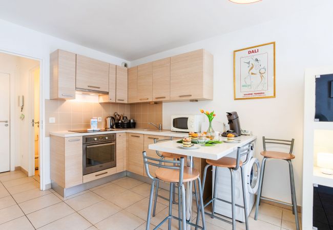 Apartment in Nice - VICTOR HUGO, Very nice apartment with terrace by RIVIERA HOLIDAY HOMES Apartment in Nice - VICTOR HUGO, Very nice apartment with terrace by RIVIERA HOLIDAY HOMES