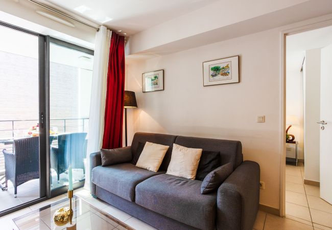 Apartment in Nice - VICTOR HUGO, Very nice apartment with terrace by RIVIERA HOLIDAY HOMES Apartment in Nice - VICTOR HUGO, Very nice apartment with terrace by RIVIERA HOLIDAY HOMES
