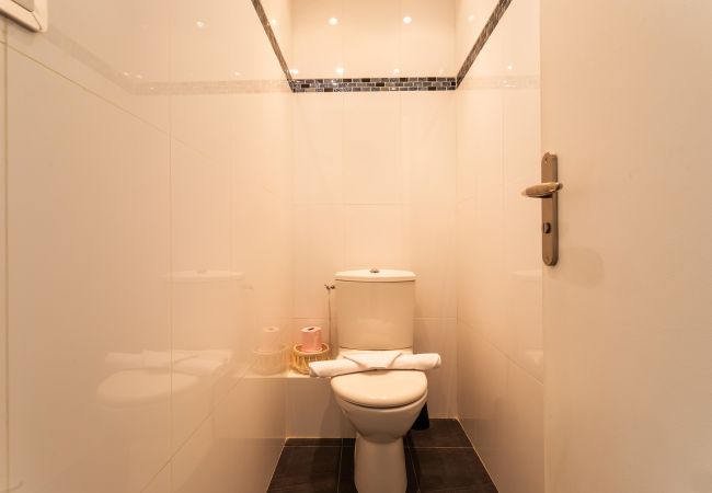 Apartment in Nice - MASSENET VIEW, Apartment with a beautiful terrace with sea view by RIVIERA HOLIDAY HOMES  Apartment in Nice - MASSENET VIEW, Apartment with a beautiful terrace with sea view by RIVIERA HOLIDAY HOMES