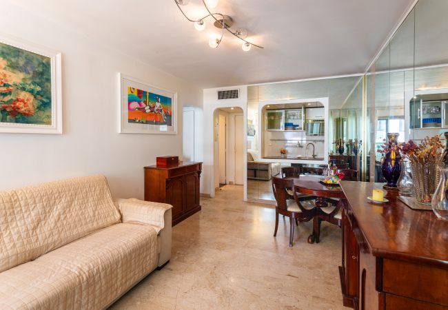 Apartment in Nice - MASSENET VIEW, Apartment with a beautiful terrace with sea view by RIVIERA HOLIDAY HOMES  Apartment in Nice - MASSENET VIEW, Apartment with a beautiful terrace with sea view by RIVIERA HOLIDAY HOMES