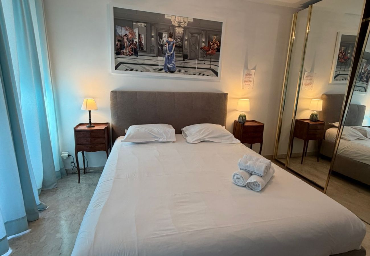 Apartment in Nice - MASSENET VIEW, Apartment with a beautiful terrace with sea view by RIVIERA HOLIDAY HOMES 