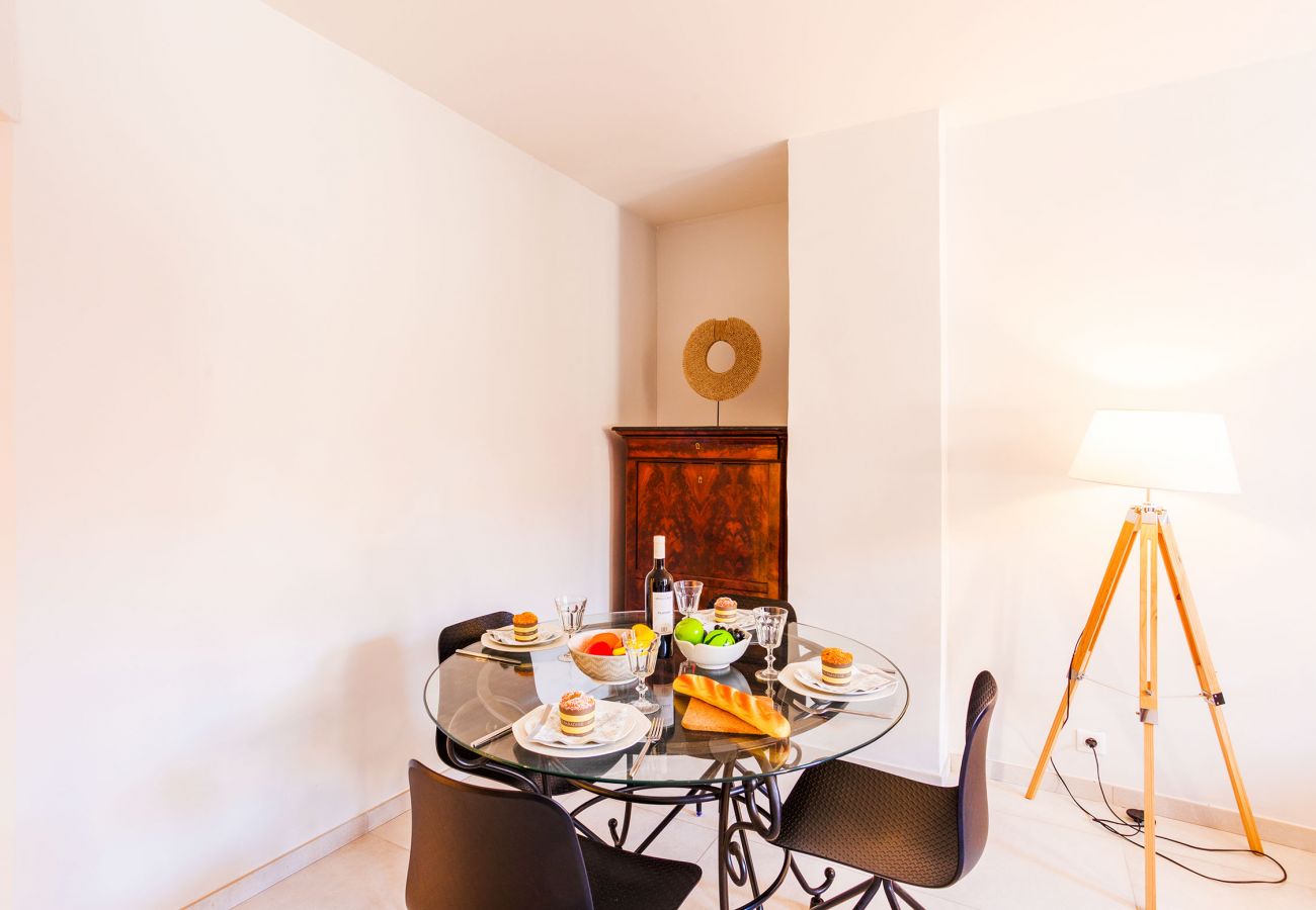 Apartment in Nice - Appartement Le Williams in the city center by Riviera Holiday Homes