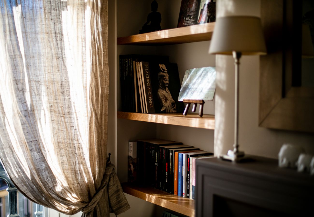 SHELVES AND BOOKS