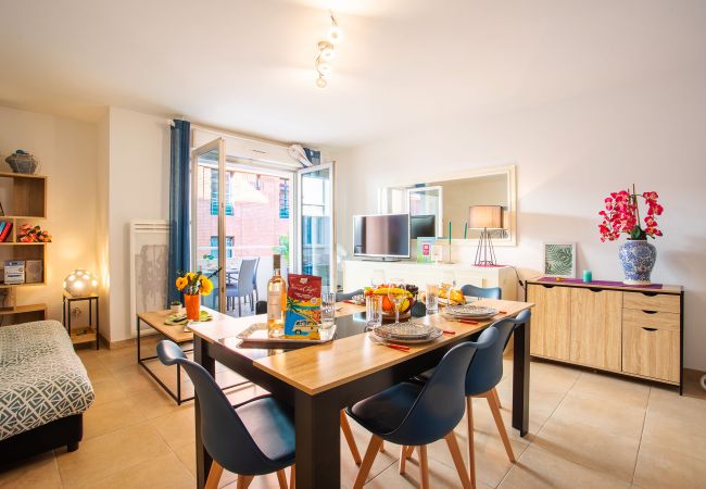 Apartment in Nice - PALAIS OTHELLO, Musiciens district by Riviera Holiday Homes Apartment in Nice - PALAIS OTHELLO, Musiciens district by Riviera Holiday Homes