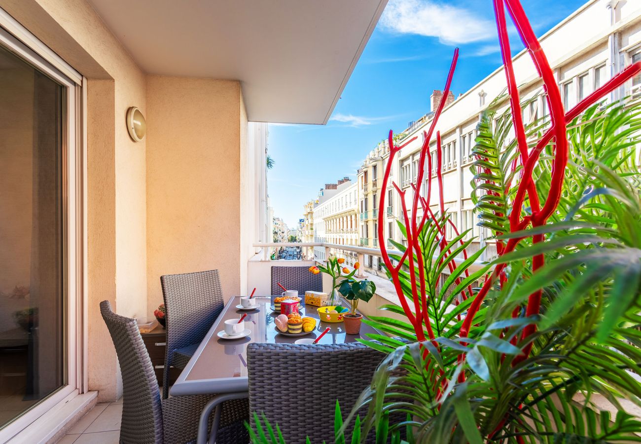 Apartment in Nice - PALAIS OTHELLO, Musiciens district by Riviera Holiday Homes