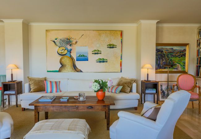 Apartment in Juan-les-Pins - LE CHATEAU DE LA PINEDE By Riviera Holiday Homes Apartment in Juan-les-Pins - LE CHATEAU DE LA PINEDE By Riviera Holiday Homes