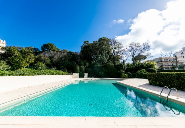 Apartment in Juan-les-Pins - LE CHATEAU DE LA PINEDE By Riviera Holiday Homes Apartment in Juan-les-Pins - LE CHATEAU DE LA PINEDE By Riviera Holiday Homes