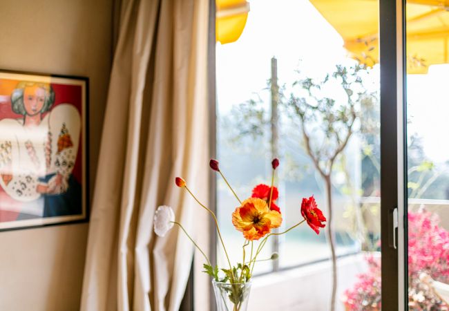 Apartment in Juan-les-Pins - LE CHATEAU DE LA PINEDE By Riviera Holiday Homes Apartment in Juan-les-Pins - LE CHATEAU DE LA PINEDE By Riviera Holiday Homes