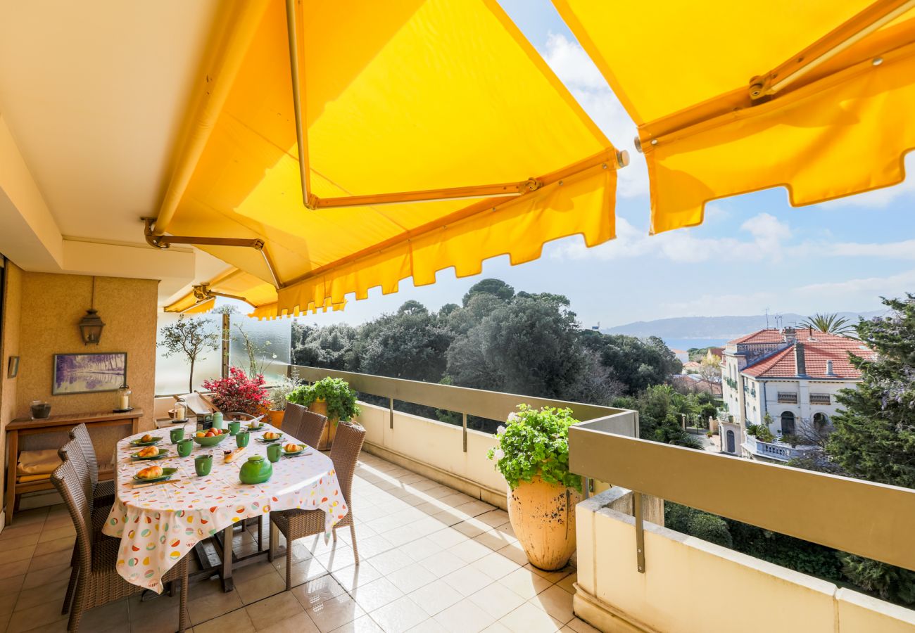 TERRACE WITH AWNINGS