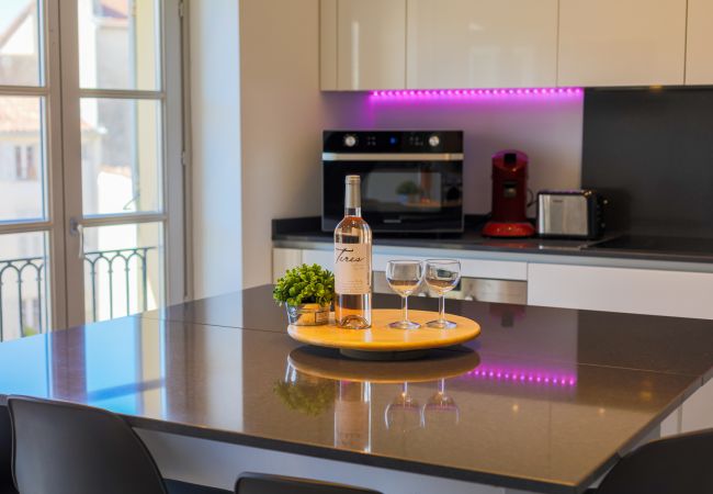 The kitchen with a dining area