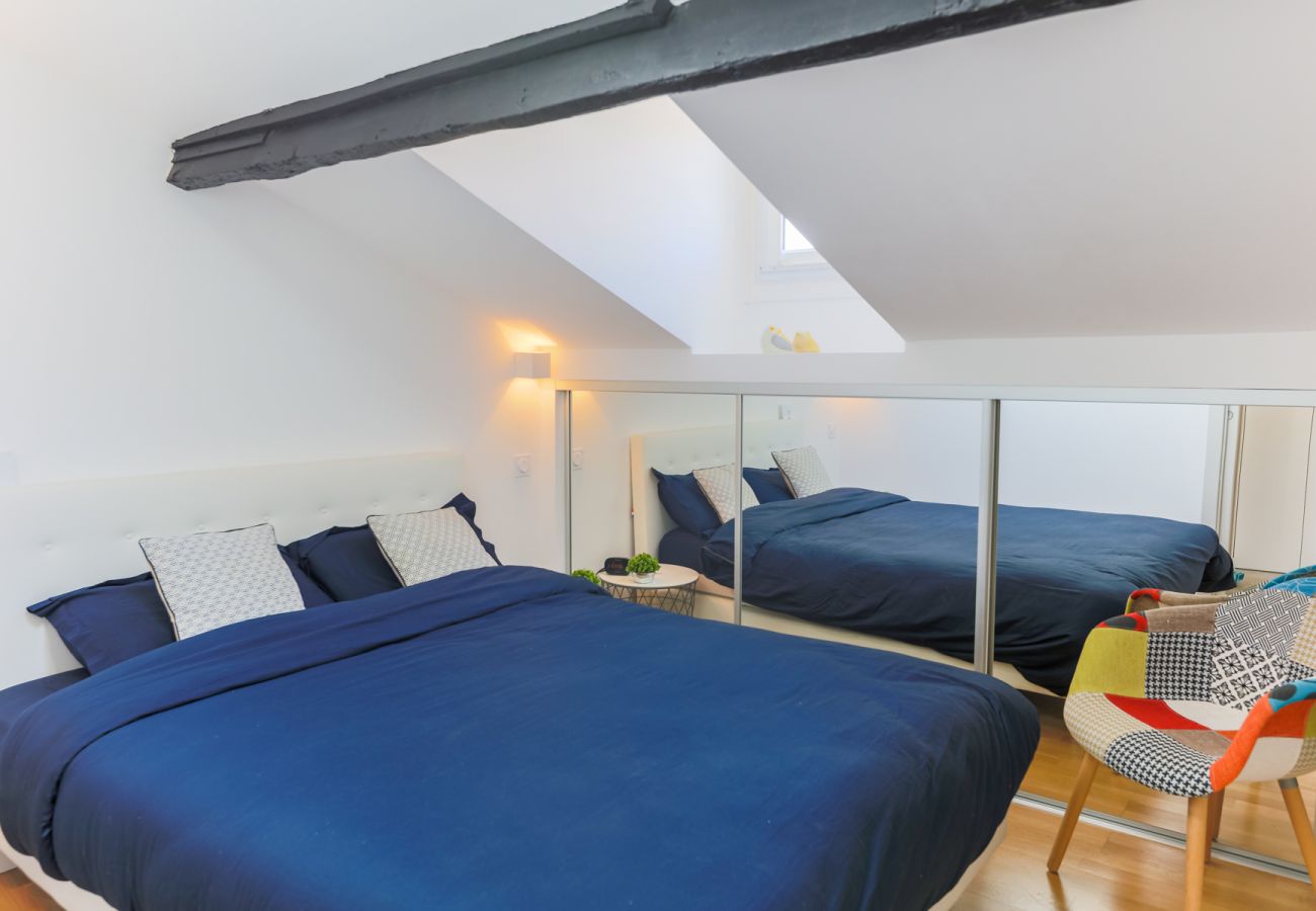 Bedroom n ° 2 with queen size bed