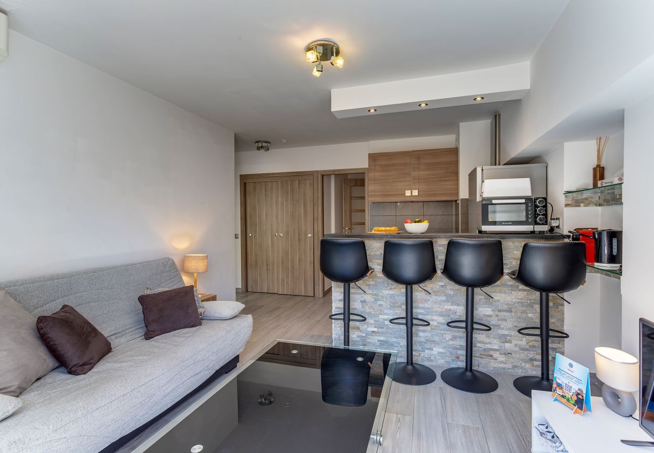 Apartment in Nice - SUEDE By Riviera Holiday Homes