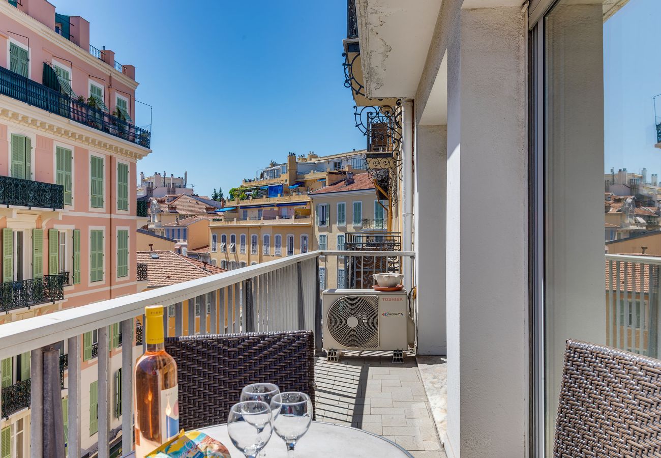 Apartment in Nice - SUEDE By Riviera Holiday Homes