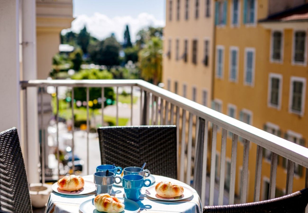 Balcony with garden furniture