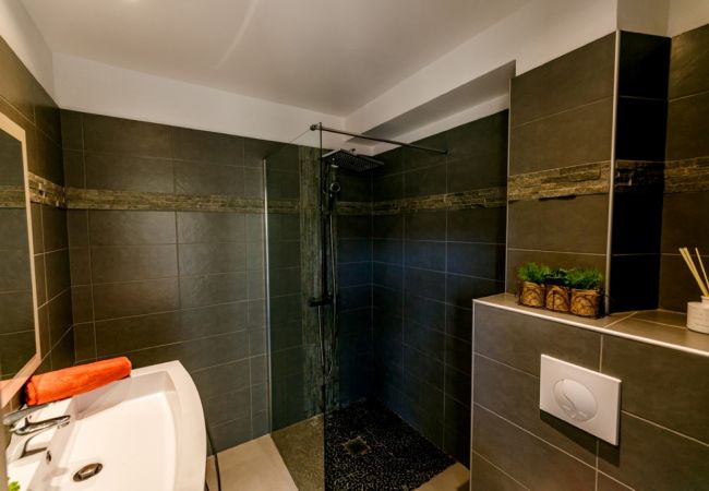 Apartment in Nice - SUEDE3 By Riviera Holiday Homes Apartment in Nice - SUEDE3 By Riviera Holiday Homes