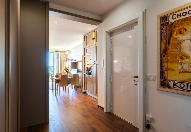 Apartment in Nice - BAMBOO PLAGE AP4220 by Riviera Holiday Homes  Apartment in Nice - BAMBOO PLAGE AP4220 by Riviera Holiday Homes