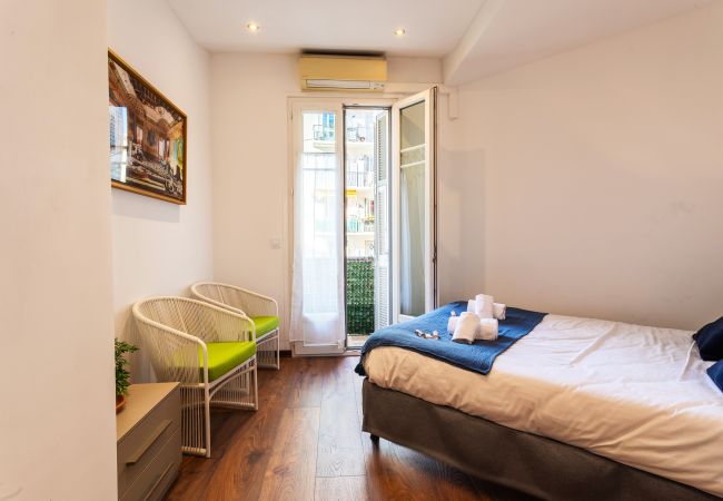 Apartment in Nice - BAMBOO PLAGE AP4220 by Riviera Holiday Homes  Apartment in Nice - BAMBOO PLAGE AP4220 by Riviera Holiday Homes