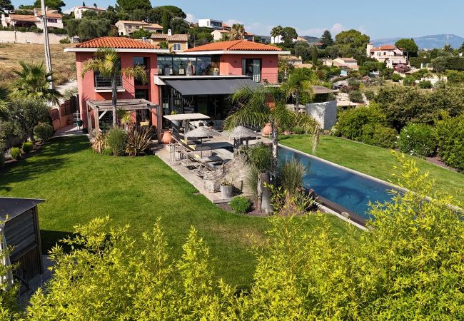 Villa in Nice - VILLA SUNSET BY RIVIERA HOLIDAY HOMES Villa in Nice - VILLA SUNSET BY RIVIERA HOLIDAY HOMES
