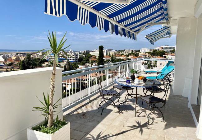 Large terrace in Nice