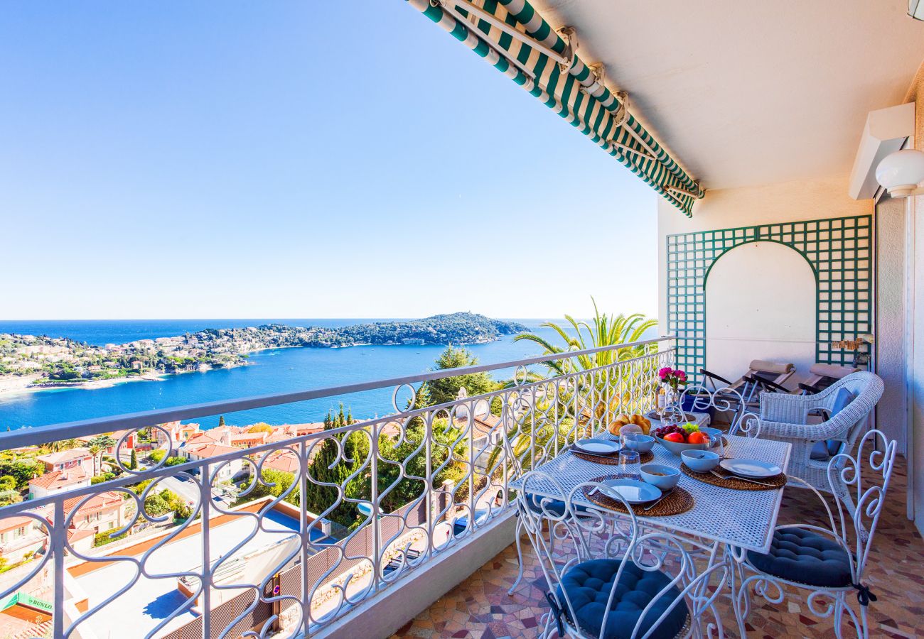 Terrace with sea view dining area