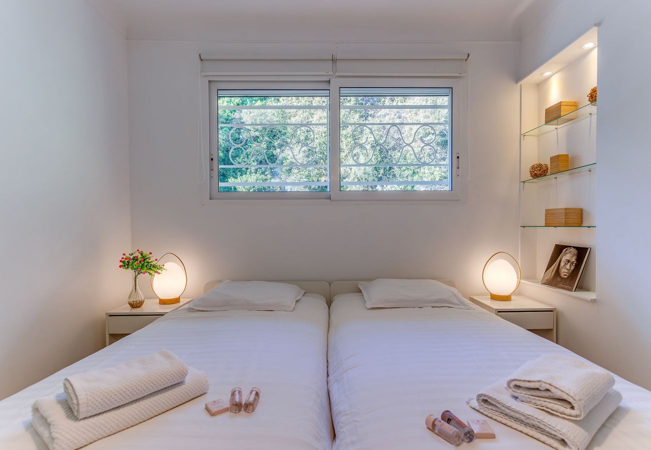 Apartment in Villefranche-sur-Mer - Terrace on the bay 2 by Riviera Holiday Homes 