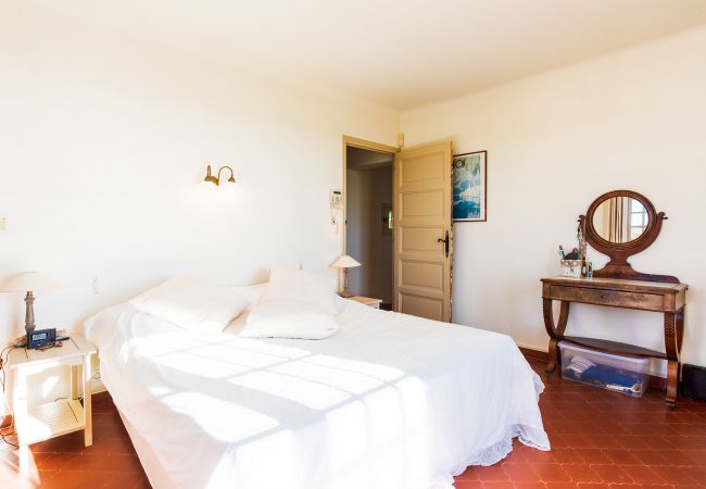 Villa in Roquefort-les-Pins - Villa Les Feuillets VI4250 by Riviera Holiday Homes Villa in Roquefort-les-Pins - Villa Les Feuillets VI4250 by Riviera Holiday Homes