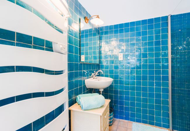 Villa in Roquefort-les-Pins - Villa Les Feuillets VI4250 by Riviera Holiday Homes Villa in Roquefort-les-Pins - Villa Les Feuillets VI4250 by Riviera Holiday Homes