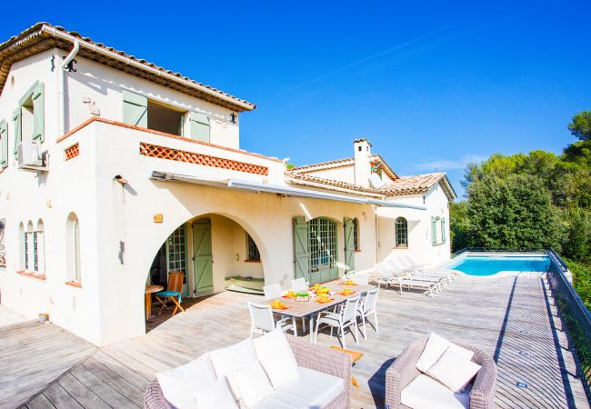 Villa in Roquefort-les-Pins - Villa Les Feuillets VI4250 by Riviera Holiday Homes