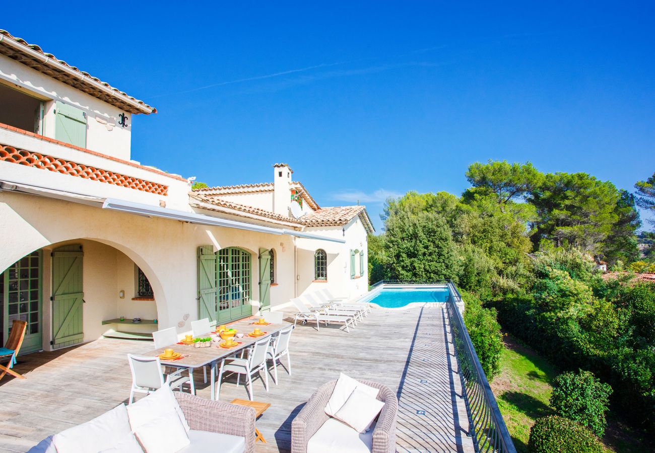 Villa in Roquefort-les-Pins - Villa Les Feuillets VI4250 by Riviera Holiday Homes