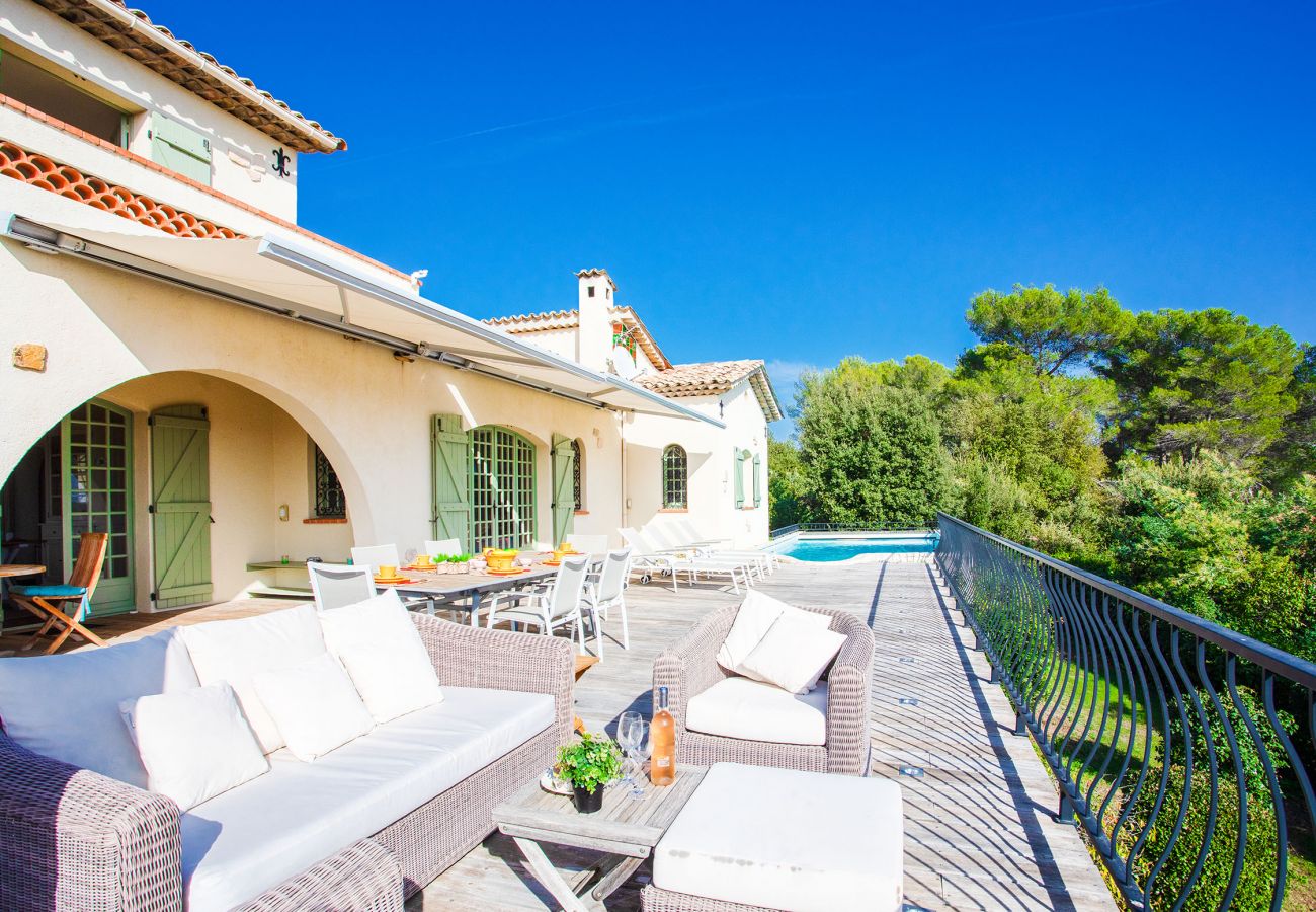 Villa in Roquefort-les-Pins - Villa Les Feuillets VI4250 by Riviera Holiday Homes