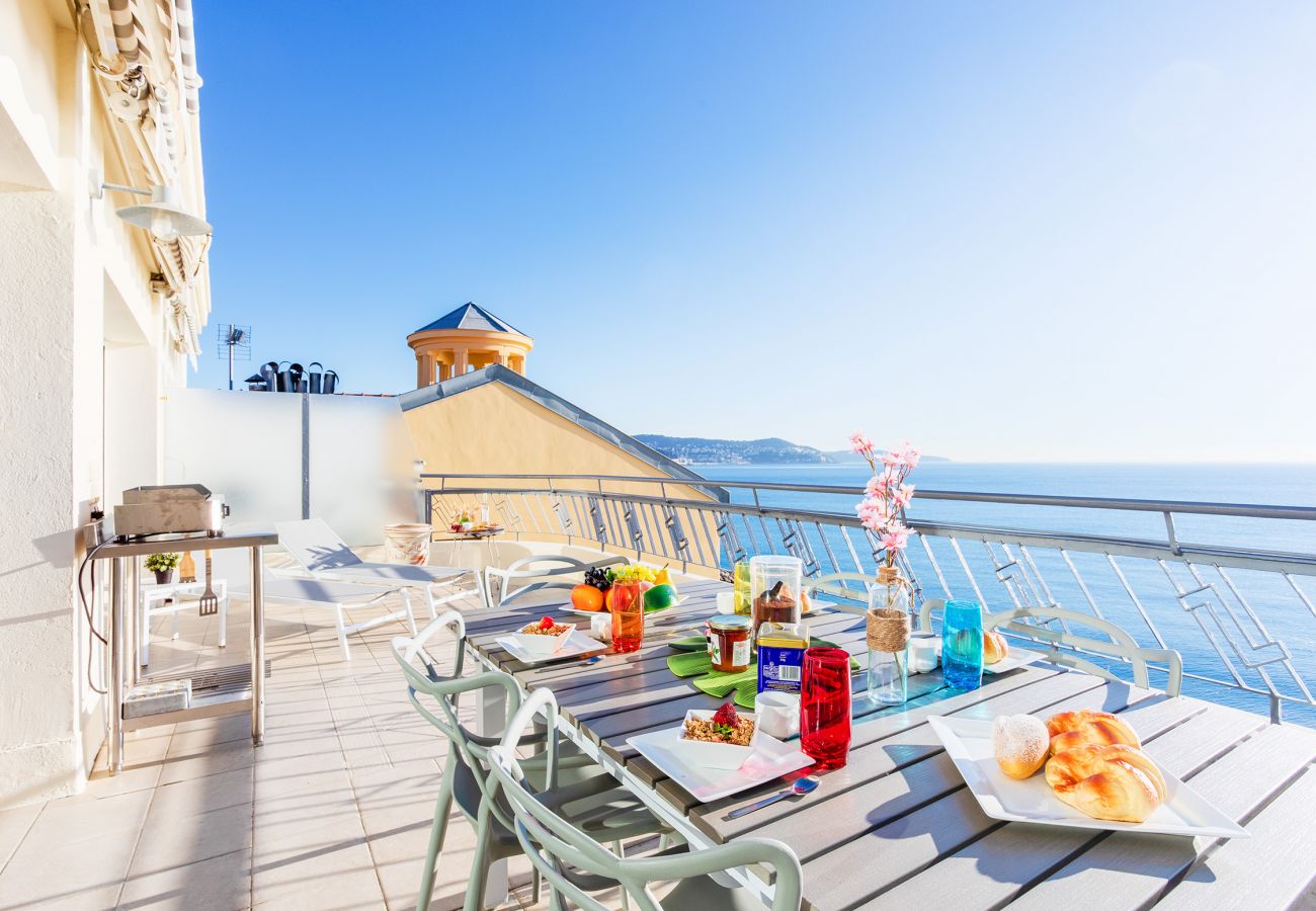 The terrace with sunbathing