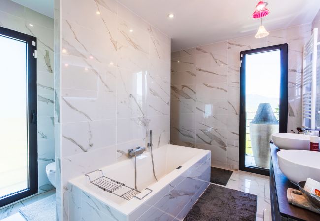 Villa in Nice - Villa Les Sources By Riviera Holiday Homes Villa in Nice - Villa Les Sources By Riviera Holiday Homes