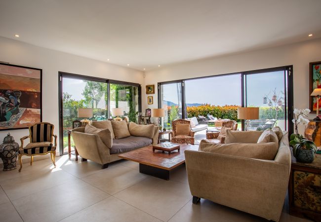 Villa in Nice - Villa Les Sources By Riviera Holiday Homes Villa in Nice - Villa Les Sources By Riviera Holiday Homes