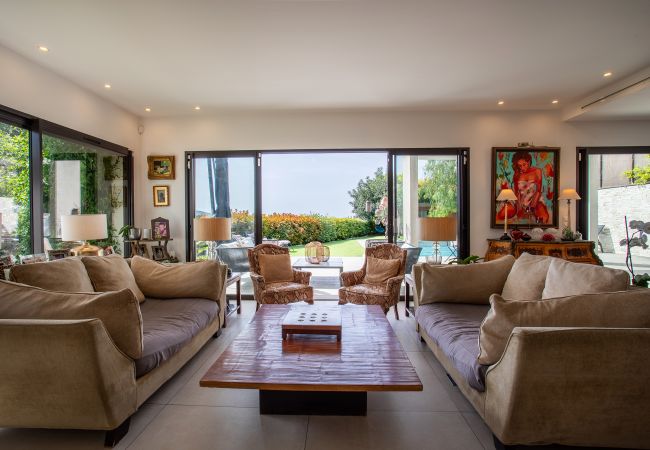 Villa in Nice - Villa Les Sources By Riviera Holiday Homes Villa in Nice - Villa Les Sources By Riviera Holiday Homes